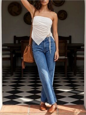 Lace Strapless Top